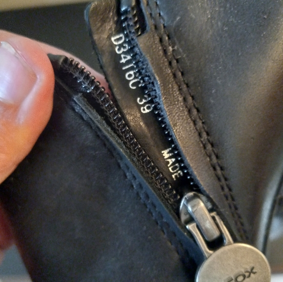 Geox Respira Leather Bootie With Heel 👠 - Picture 7 of 8